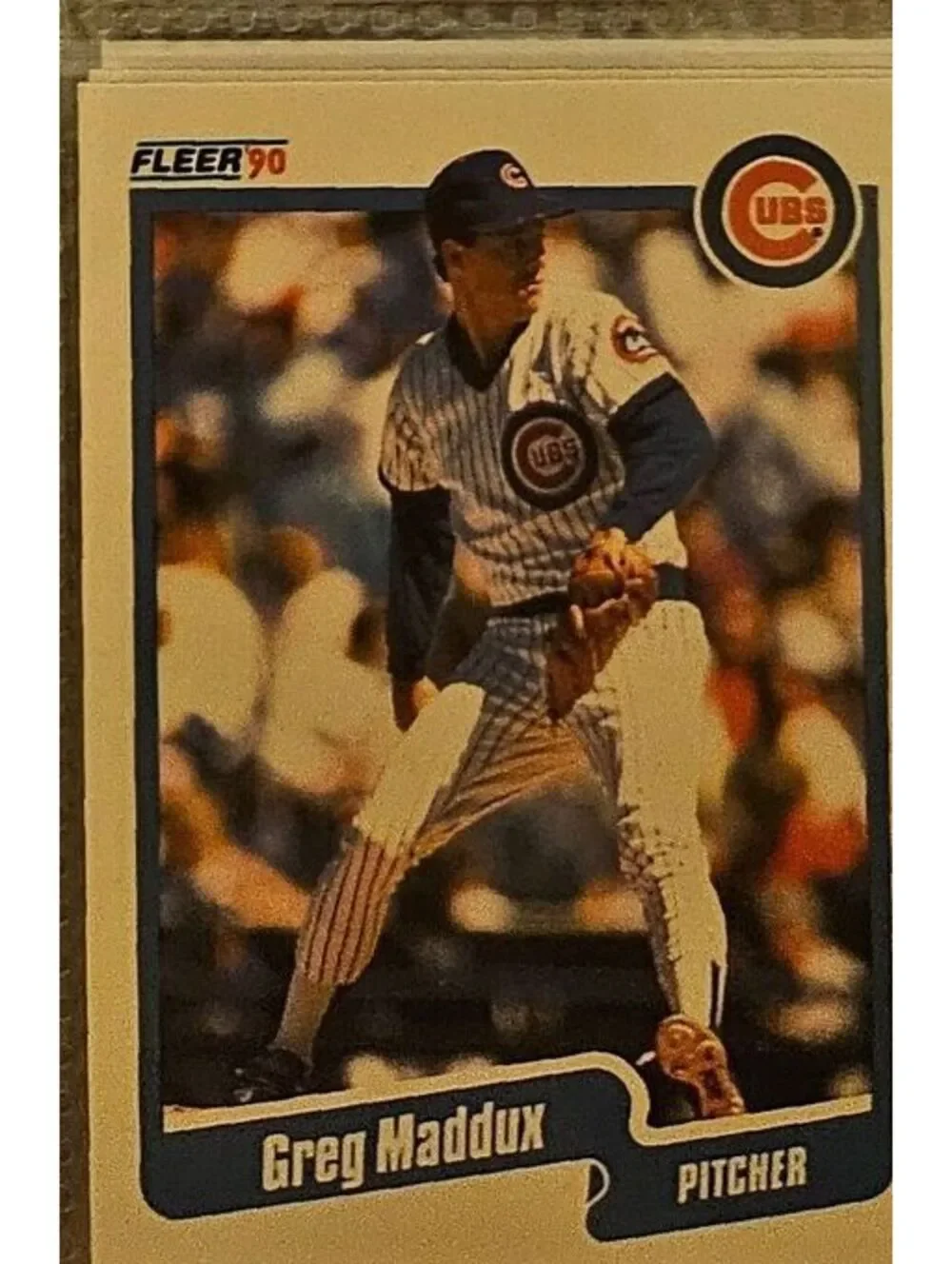 1990 Fleer Greg Maddux #37 Baseball Card - Chicago Cubs ( CY/HOF)